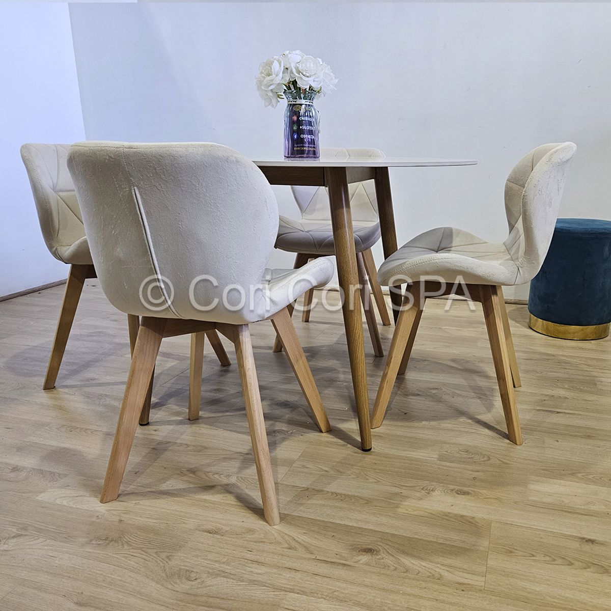 CORI CORI - Comedor Mesa Mármol (100cms) + 4 Sillas Mariposa Velvet Beige