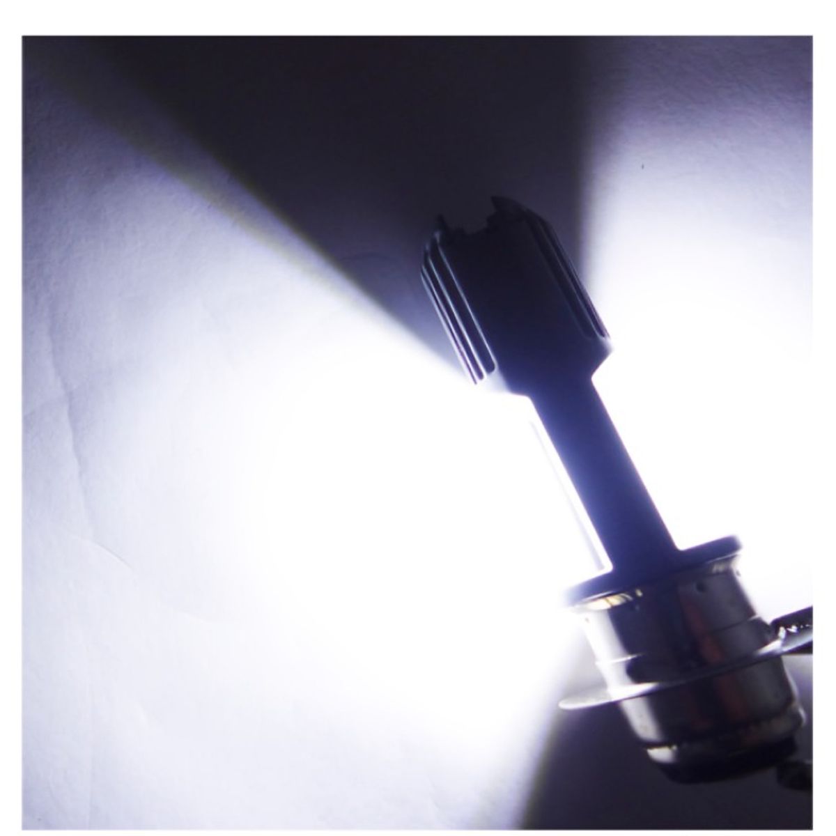 OEM - AMPOLLETA PARA MOTO 12 LED HJG MOD.P15D LUZ BLANCA 12/24V