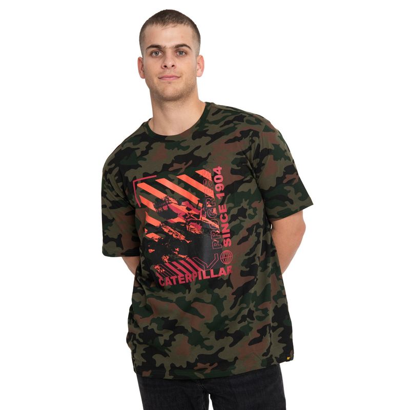 CAT - Polera Manga Corta Hombre Urban Camo Graphic Café CAT
