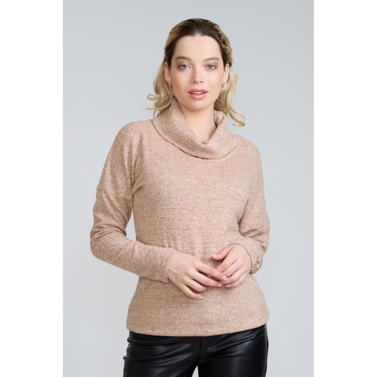 TENTATION - Polera CTortuga Cachemira Beige Tentation