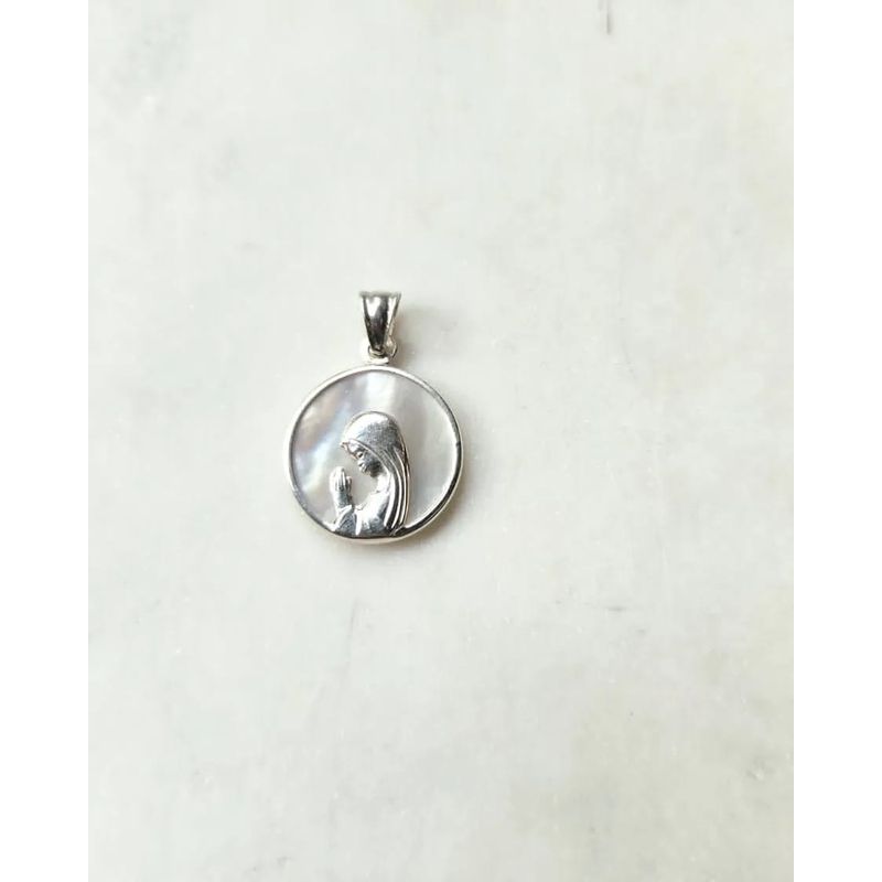 JOYAS VALDES GARCIA - Medalla  Virgen Niña nácar y plata 17mm