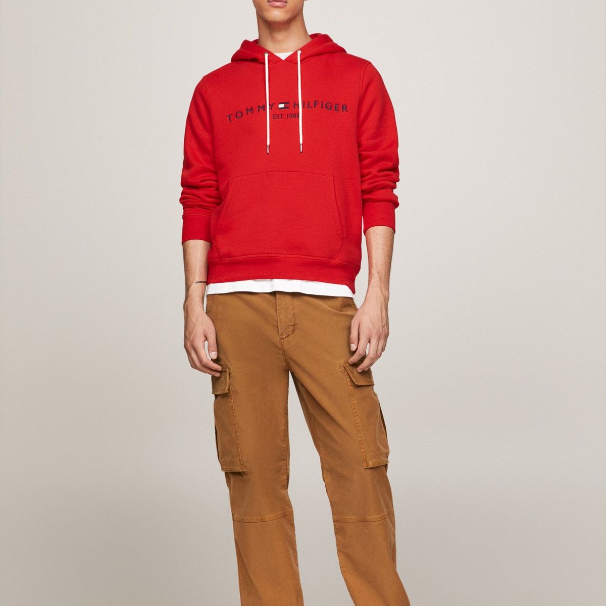 TOMMY HILFIGER - Polerón Hoodie Established 1985 Logo Rojo Tommy Hilfiger