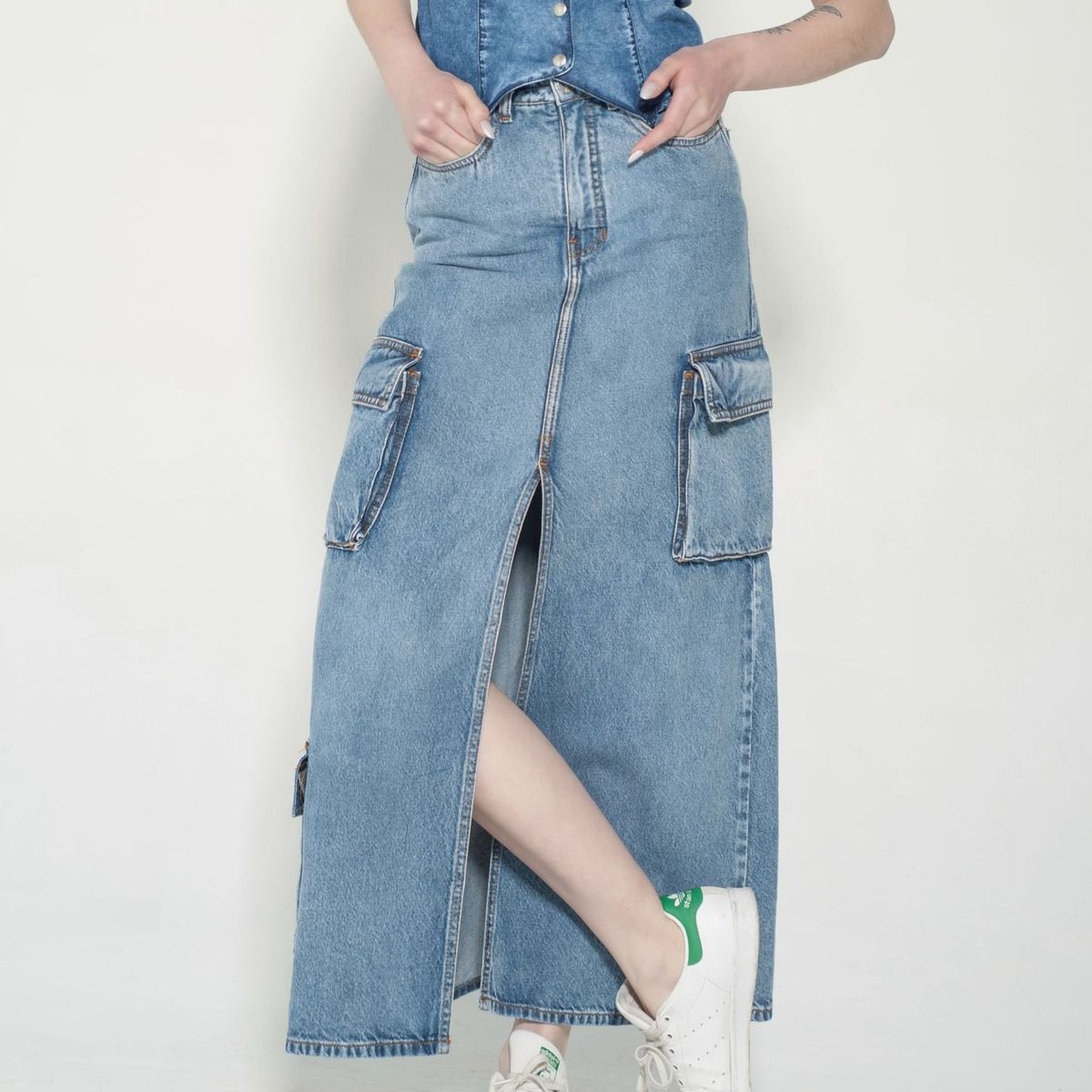 MOMCHIC - Falda Cargo Azul Jeans