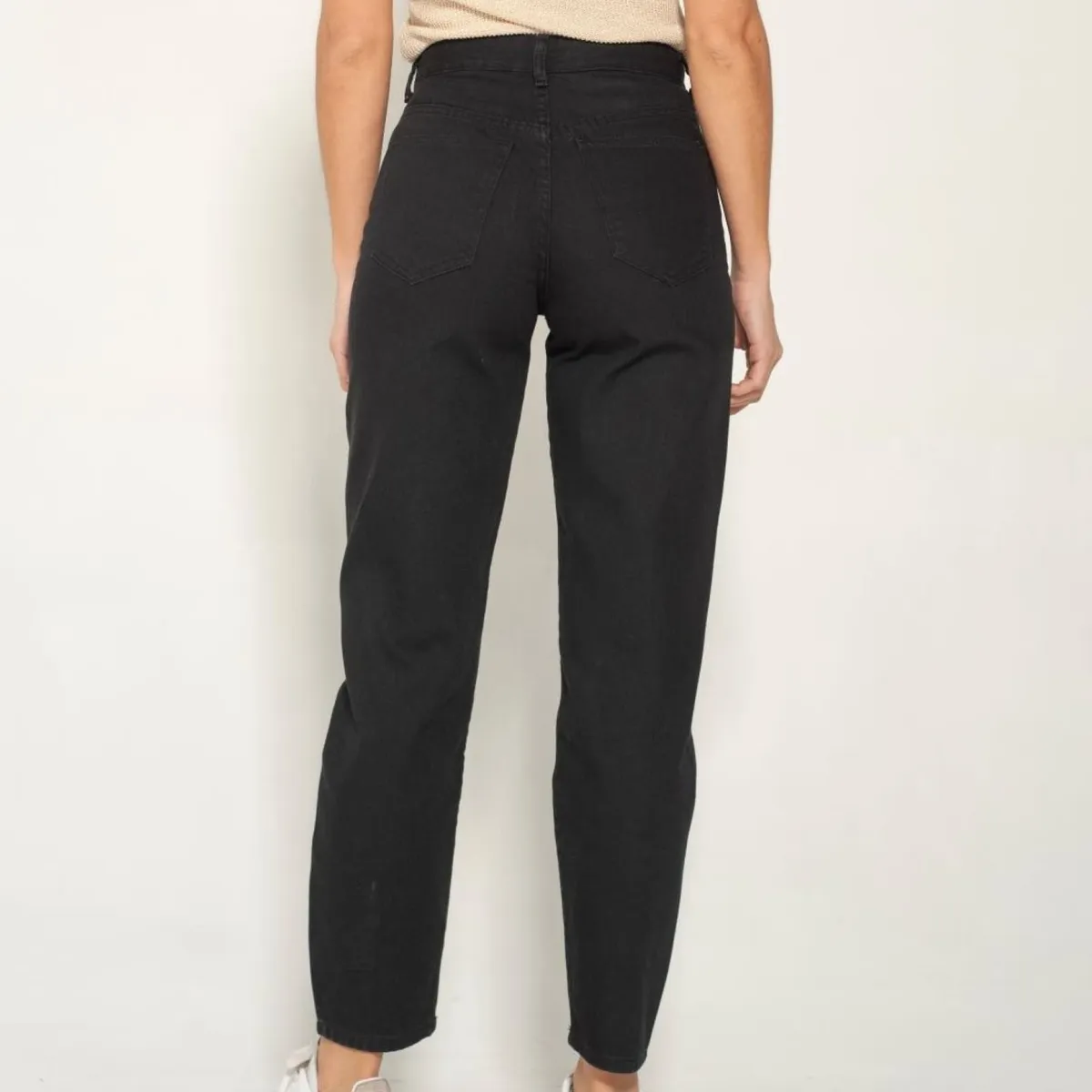MOMCHIC - Jeans Mom Olivia Negro