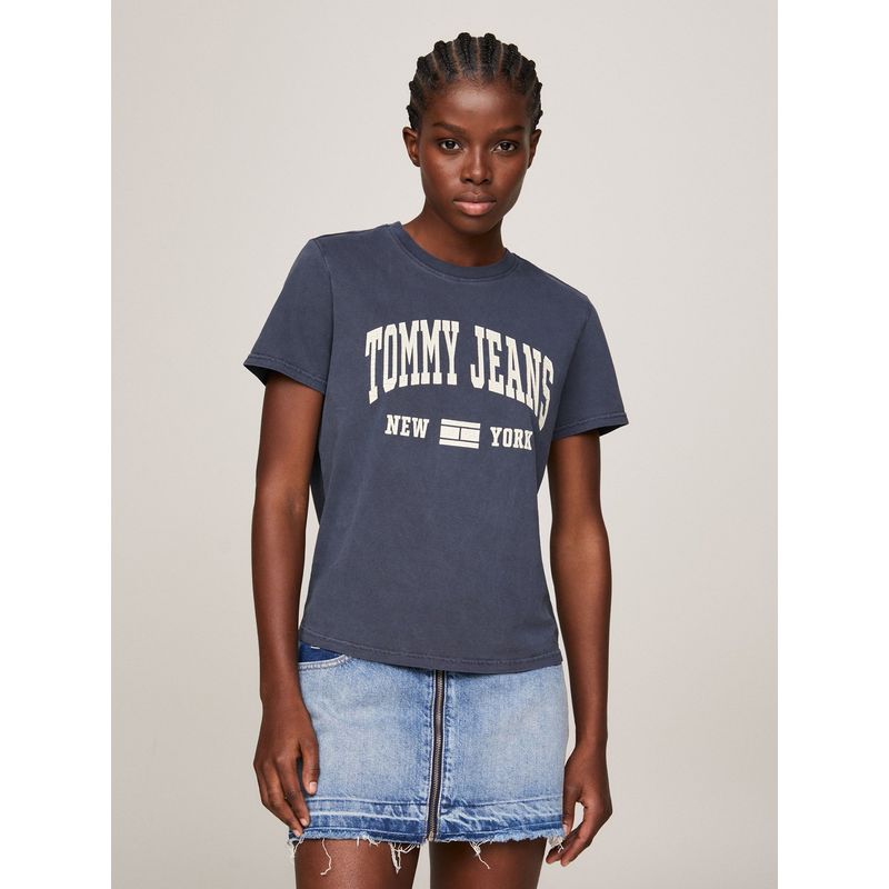 TOMMY HILFIGER - POLERA REGULAR FIT LOGO VARSITY AZUL TOMMY JEANS