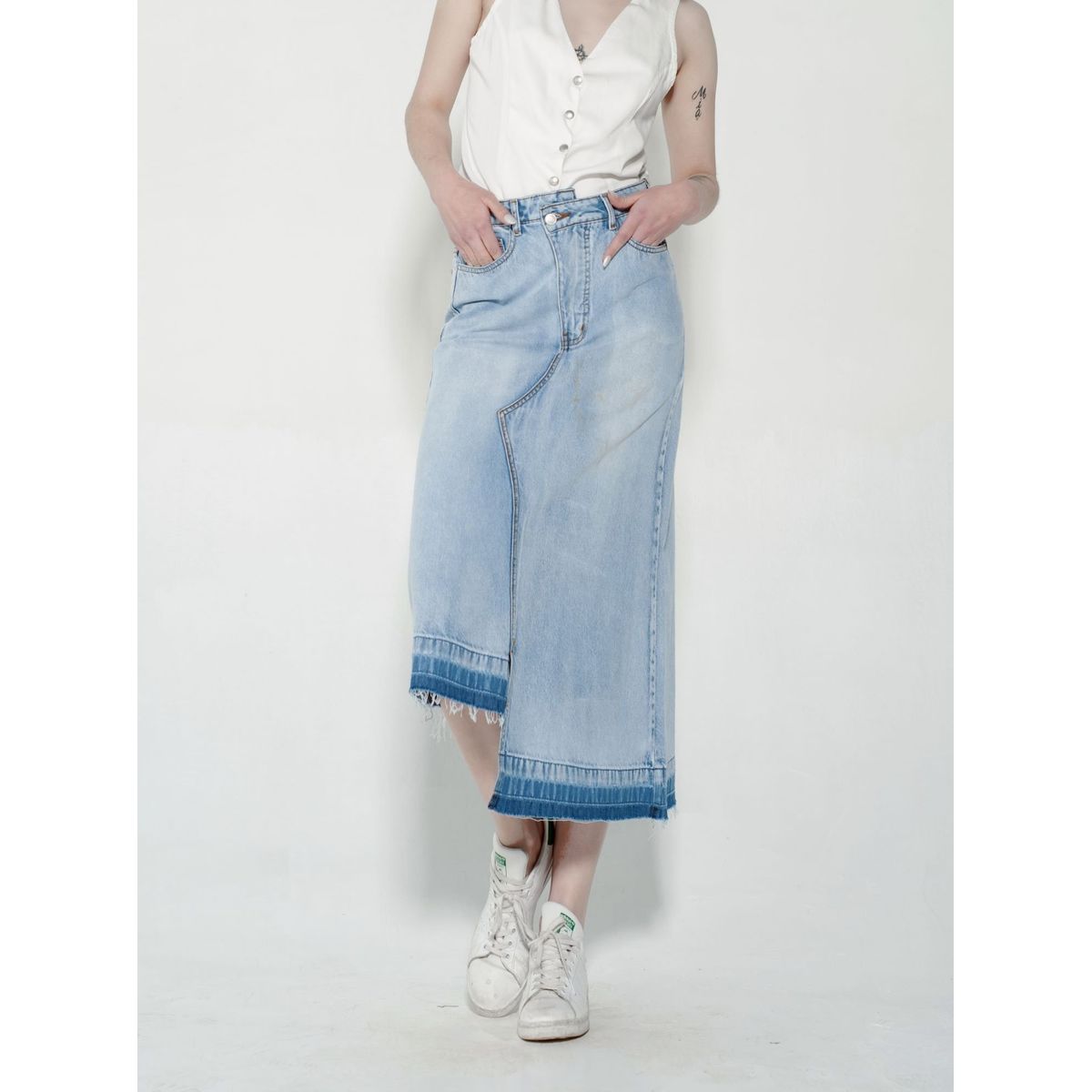 MOMCHIC - Falda Asimétrica Azul