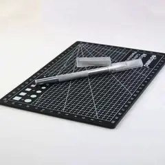 MOTARRO - Alfombrilla De Corte Base Tabla Salvacorte 22x15cm + Cutter