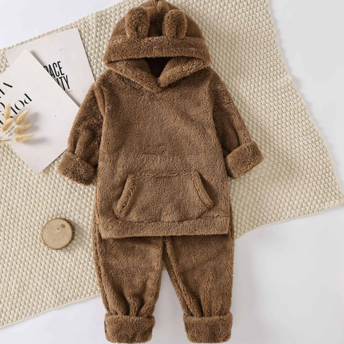 JUMP KIDS - Set Invierno 2 Piezas Polerón y Pantalón Unisex Café Oscuro Jump Kids