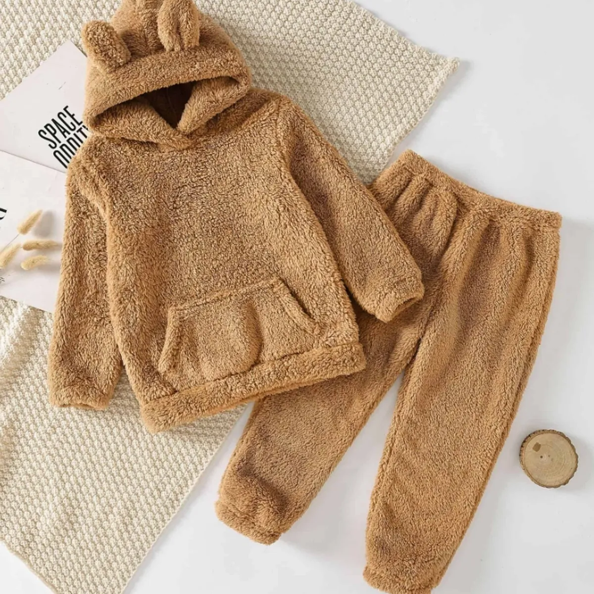 JUMP KIDS - Set Invierno 2 Piezas Polerón y Pantalón Unisex Café Claro Jump Kids