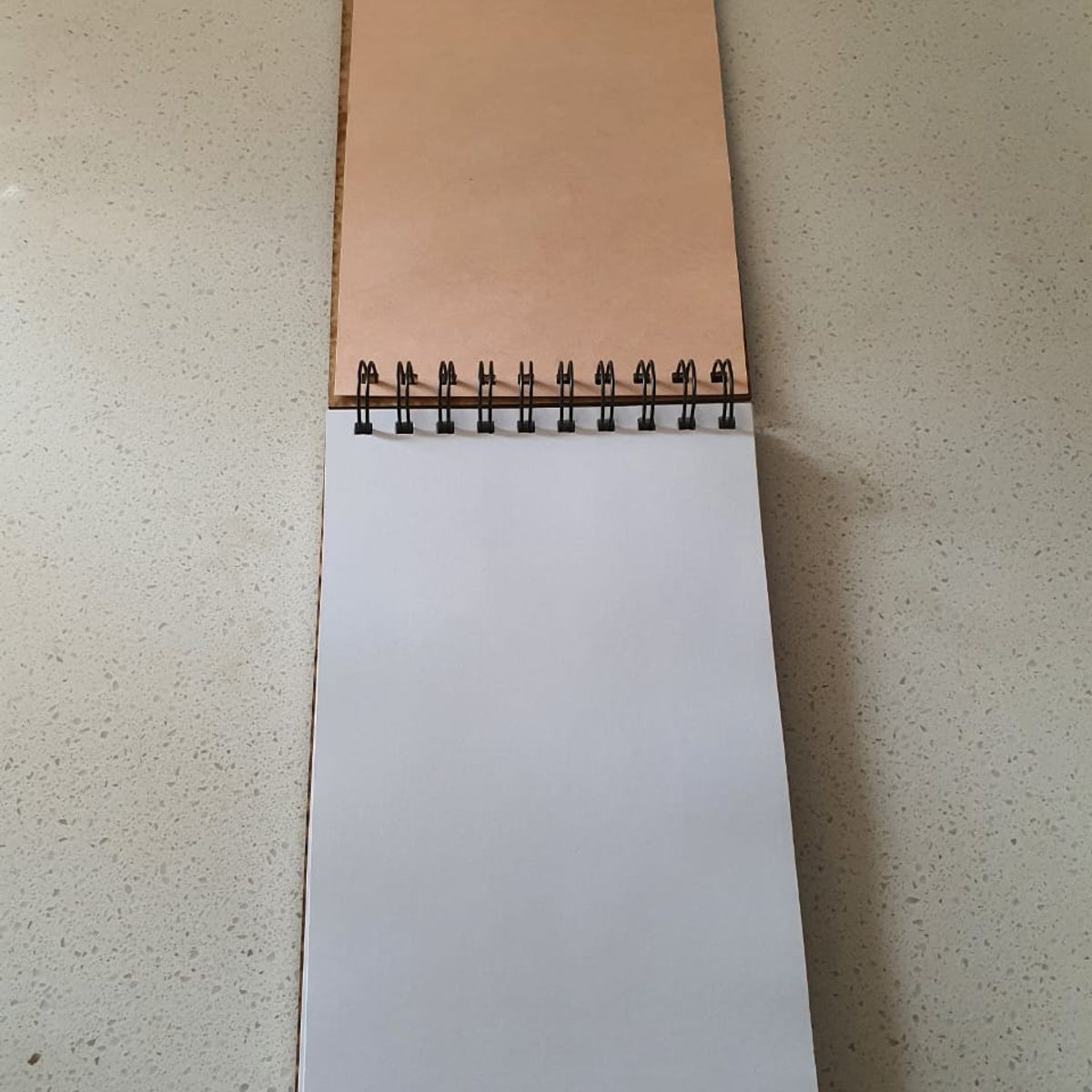 GENERICO - Croquera Mariposa Geométrica con tapa de madera natural