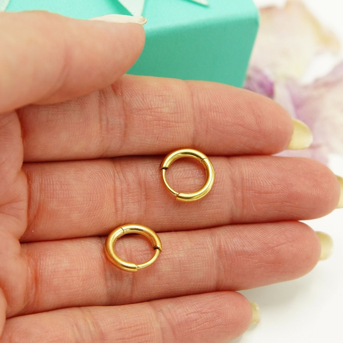 ELBAULDEJUMA - Argollas Titanio 8mm Astm F136 G23 Chapadas En Oro 18k