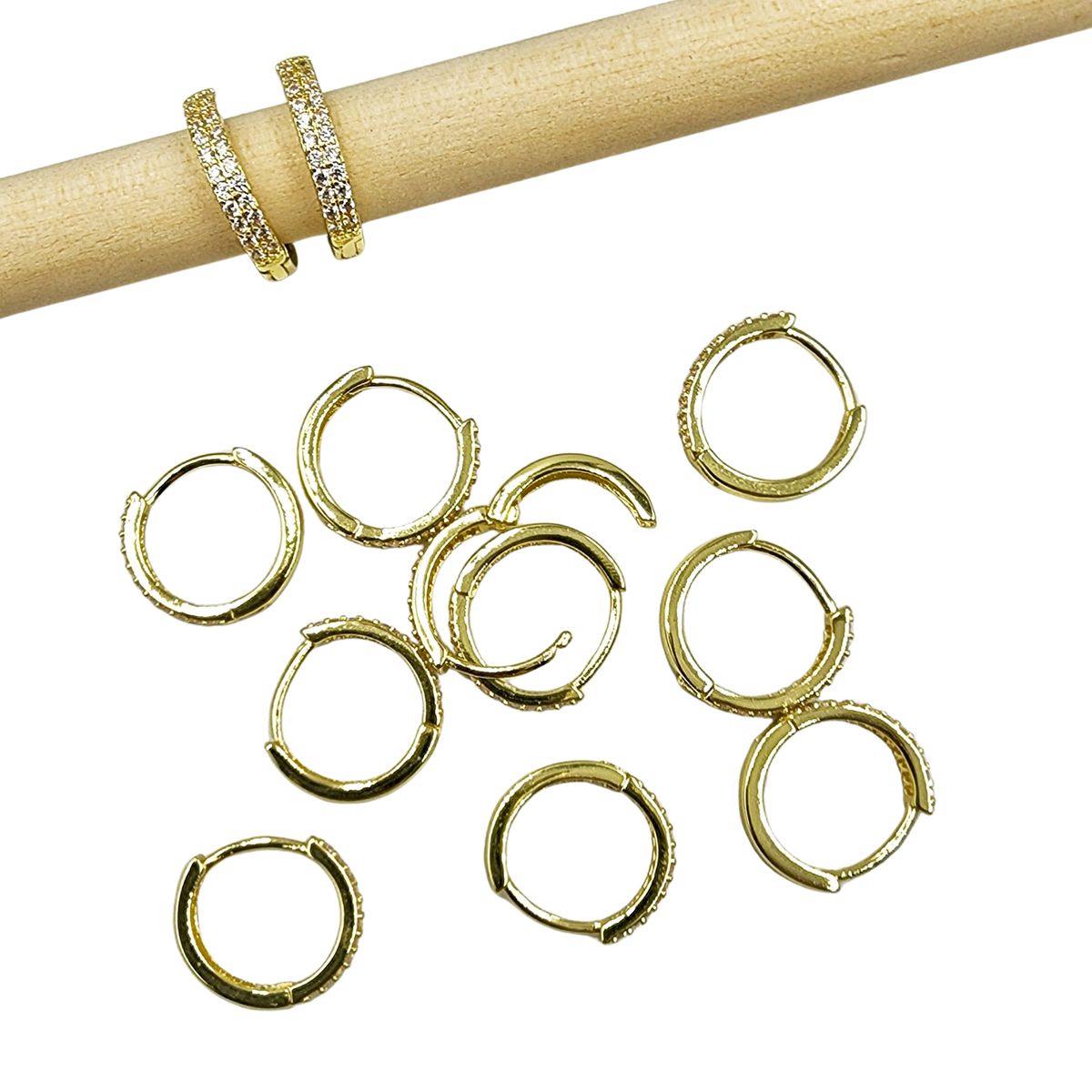 GENERICO - Set De 6 Pares De Bases De Aros Con Baño De Oro Modelos 8