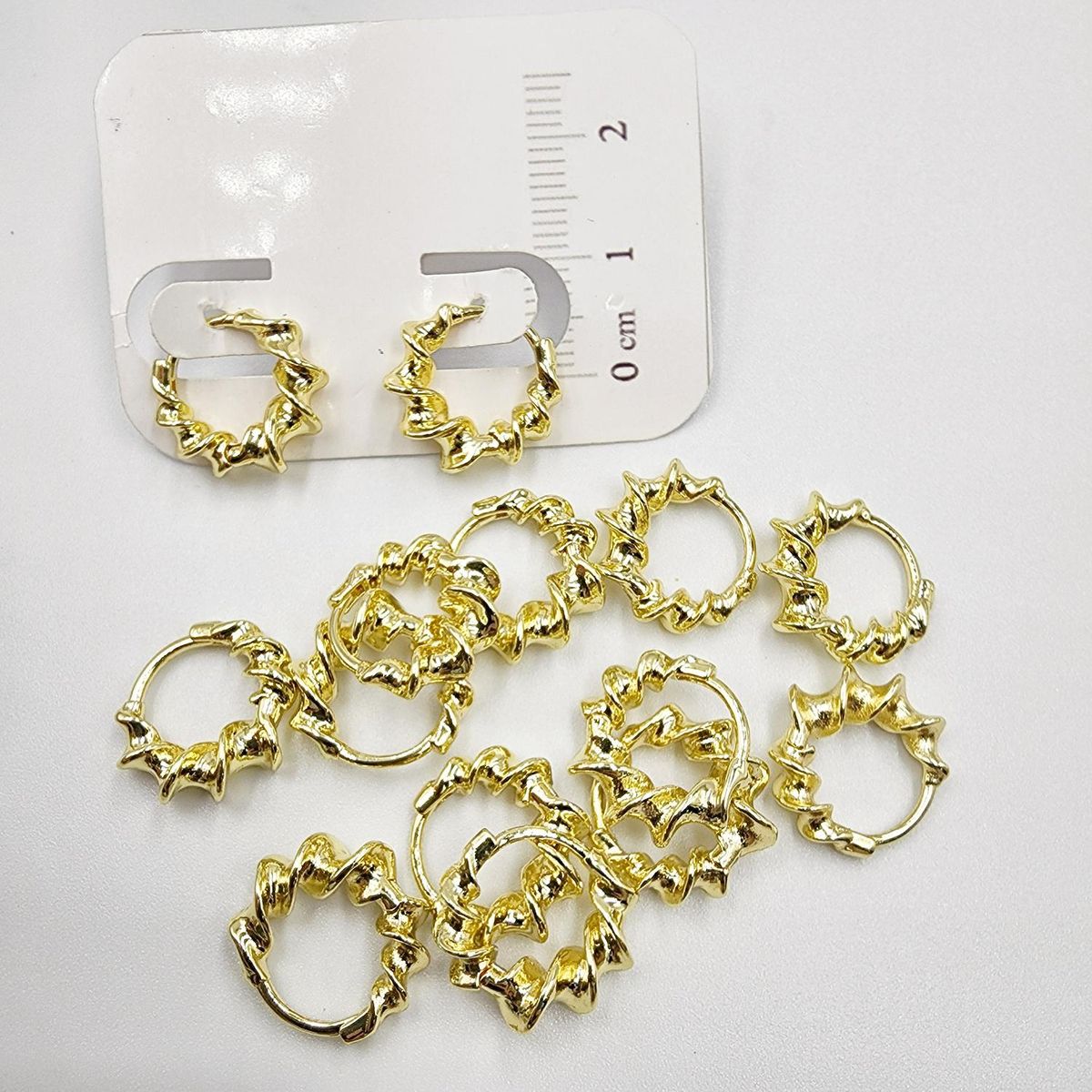 GENERICO - Set De 6 Pares De Bases De Aros Con Baño De Oro Modelos 2 - Dorado