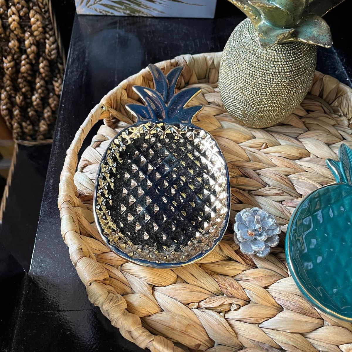 GENERICO - Bandeja Mediana Diseño Piña Color Dorado