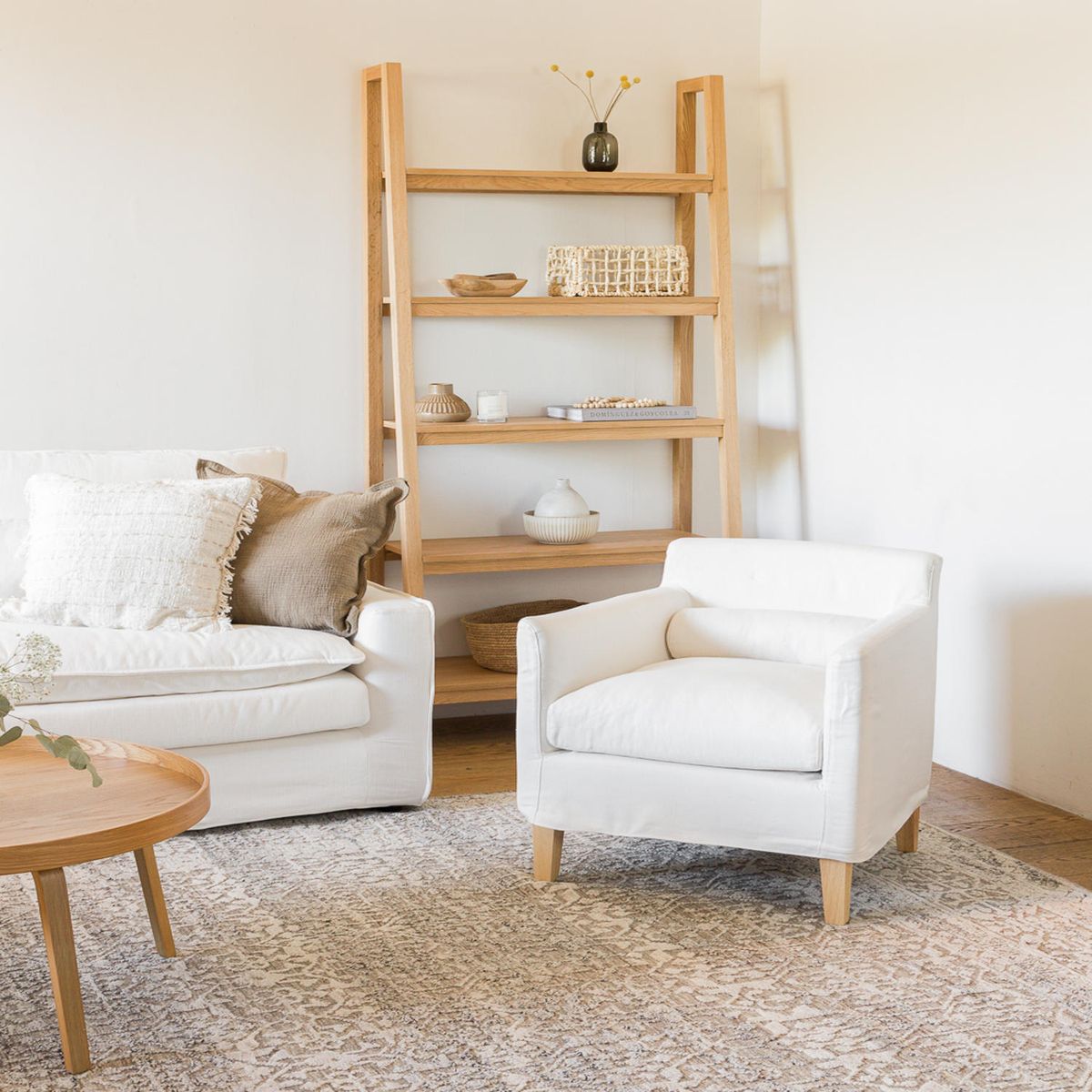 AMOBLE - Poltrona Caetano Blanca V Amoblé…