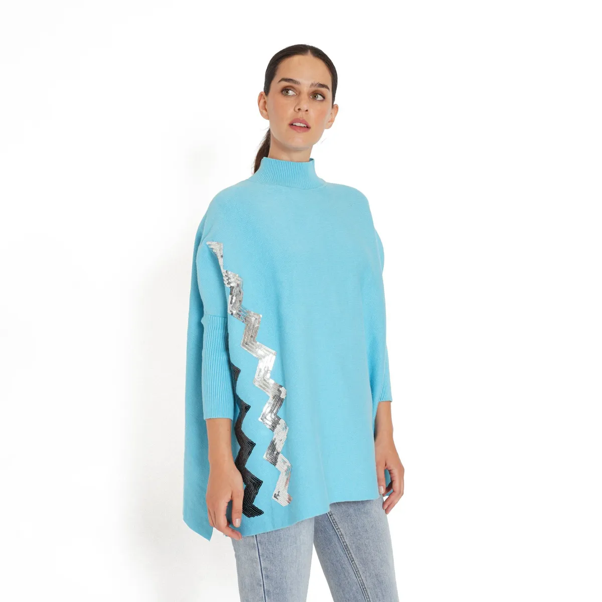 GUINDA - Sweater medio cuello tipo Poncho Fantasy Guinda