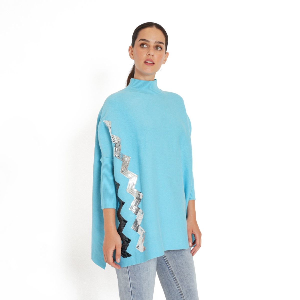 GUINDA - Sweater medio cuello tipo Poncho Fantasy Guinda