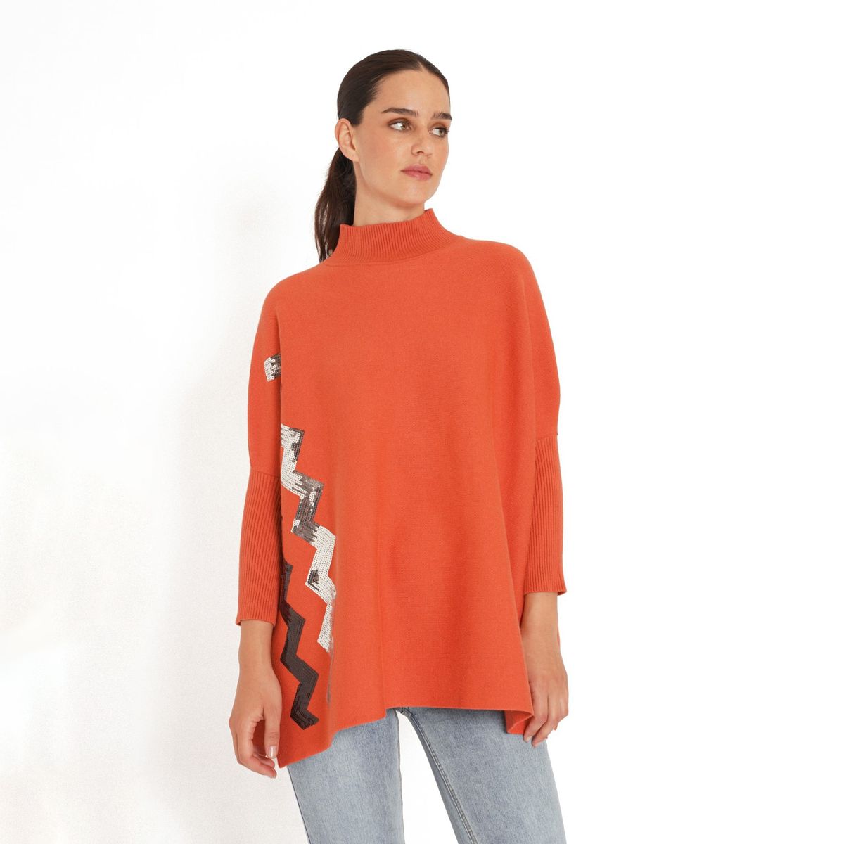 GUINDA - Sweater medio cuello tipo Poncho Fantasy Guinda