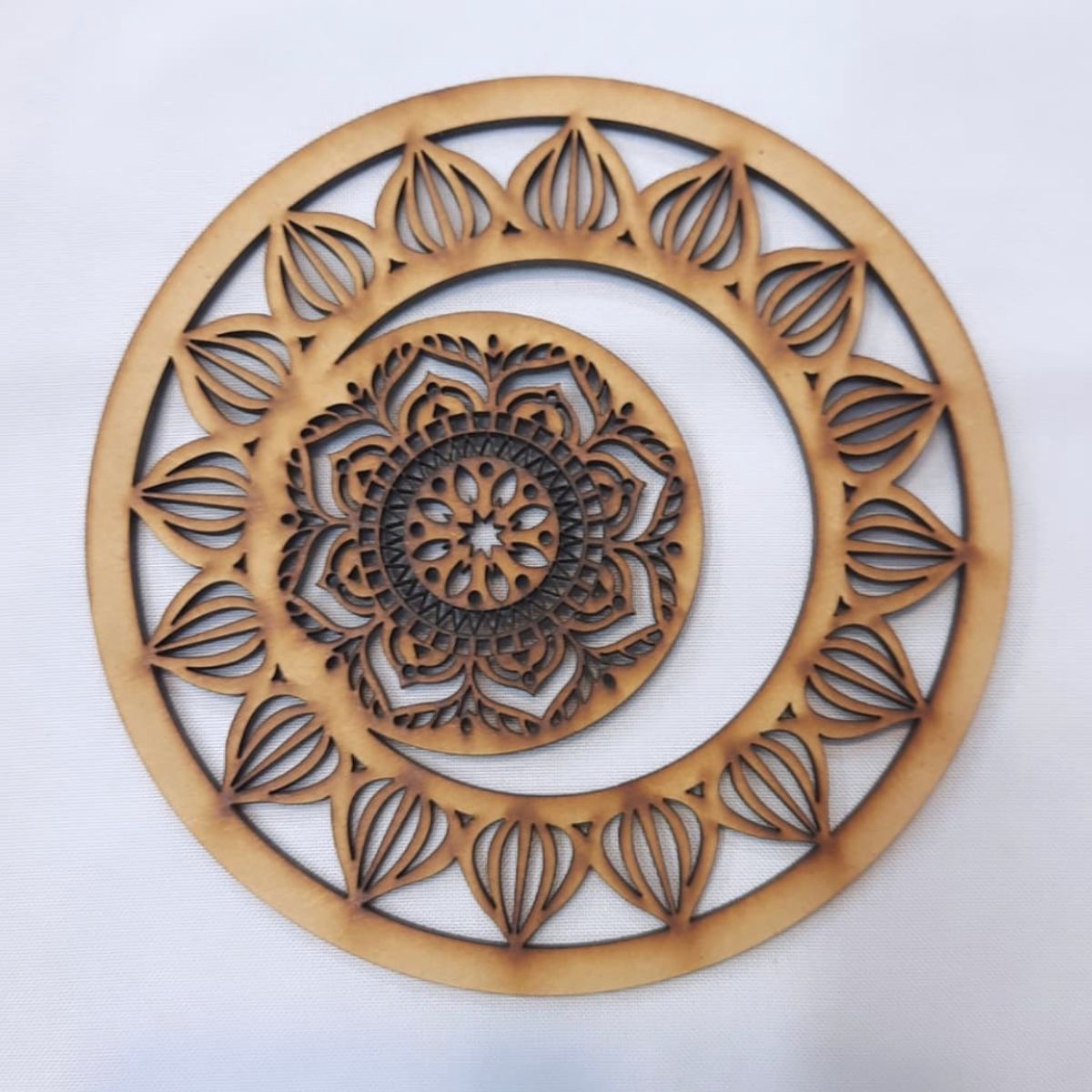 GENERICO - Mandala Sol MDF color natural 15 cm de diámetro.