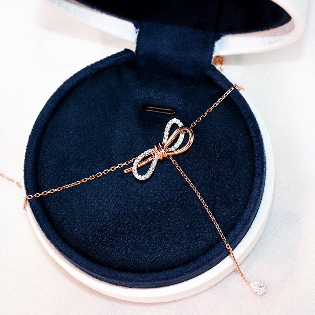 LUXURYJOYAS - Collar Swan Lazo Ajustable Oro Rosa 18kt Bañado LUXURYJOYASCL