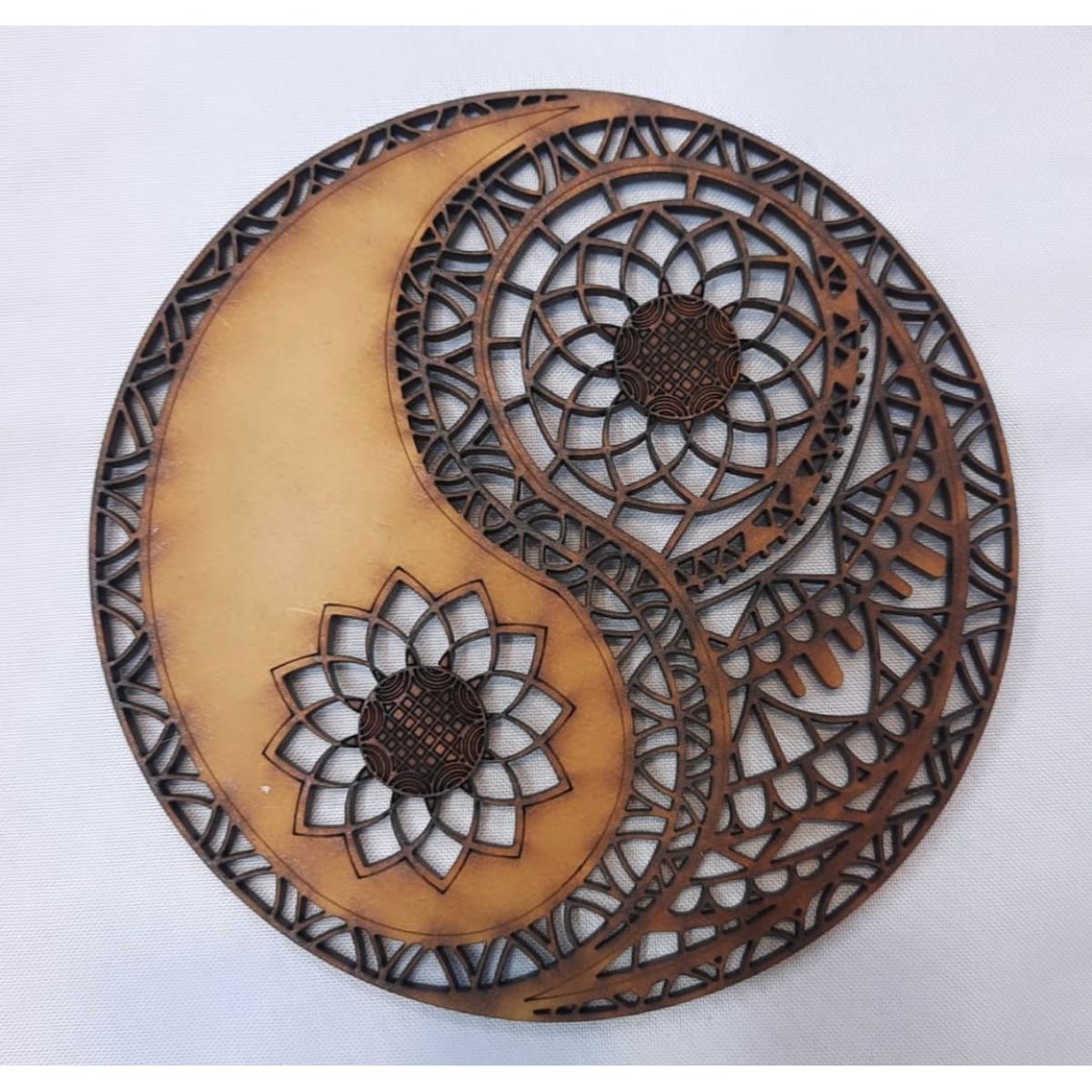 GENERICO - Yin Yang MDF color natural 30 cm de diámetro.