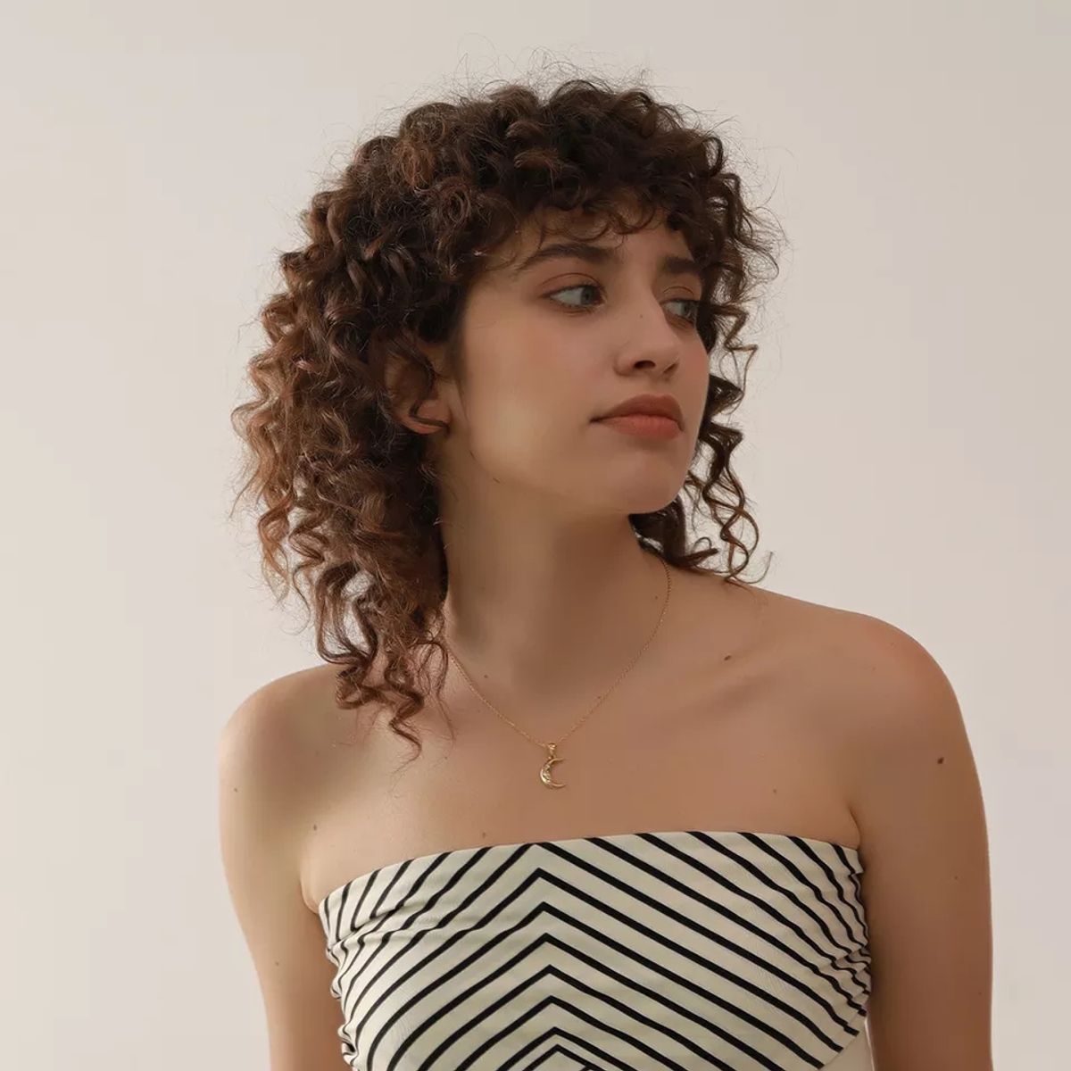 LUXURYJOYAS - Collar Media Luna Oro 18kt Bañado Diamantes Mujer