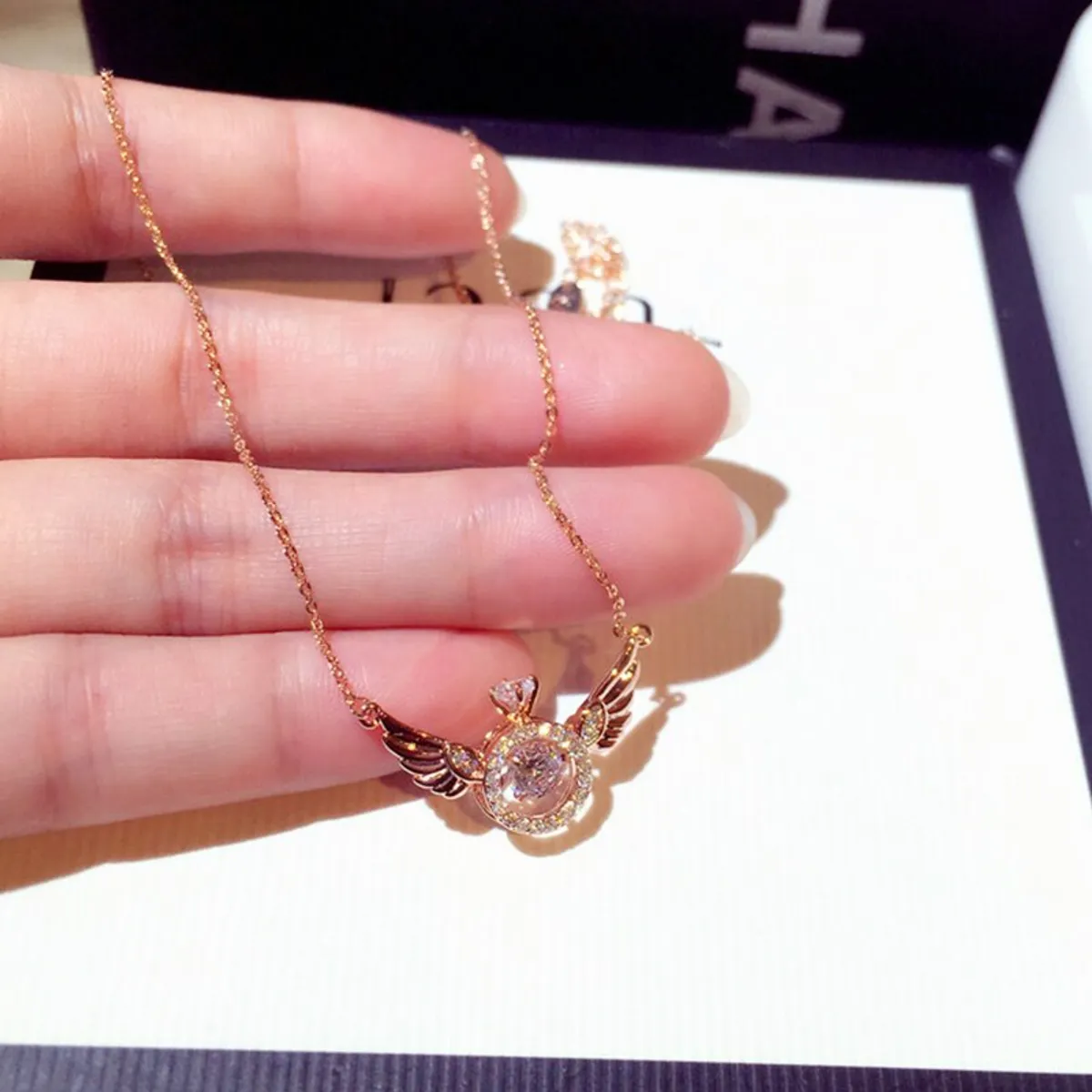 LUXURYJOYAS - Collar Alas Punto Luz Oro Rosa 18kt Cristal  LUXURYJOYASCL