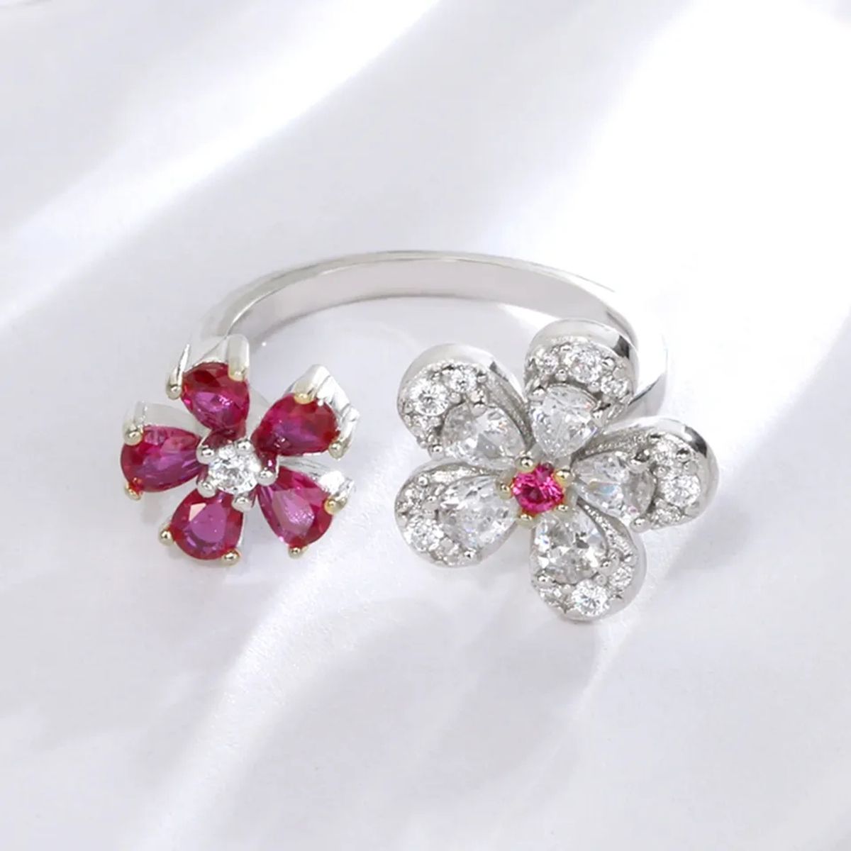 LUXURYJOYAS - Anillo Exclusivo Alta Calidad Con Cristales Y Oro Adaptable