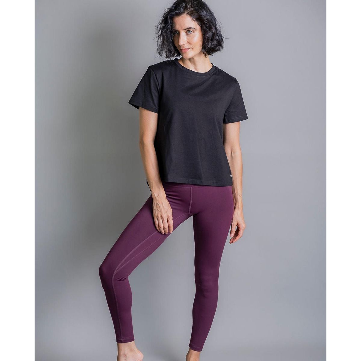 THEA - Polera Deportiva Leah Black Mujer Thea Life