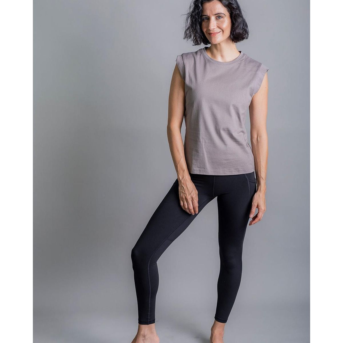 THEA - Polera Deportiva Ivy Mink Mujer Thea Life