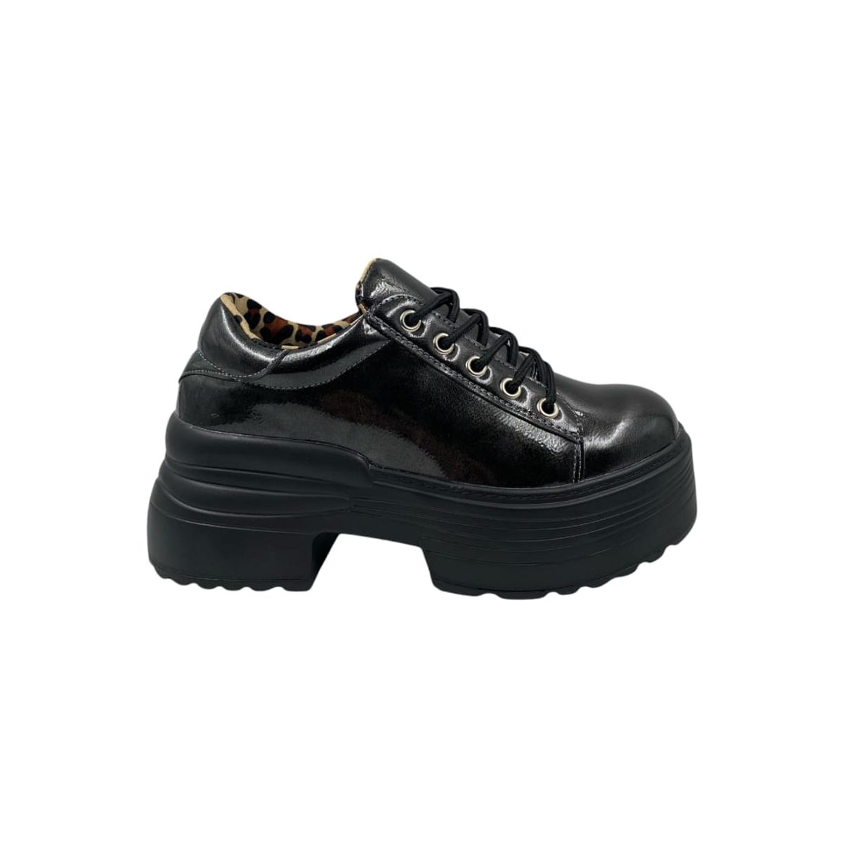 GENERICO - Zapatilla Negra Charol Plataforma…