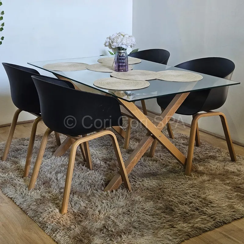 CORI CORI - Comedor Medlock Vidrio 140x90 + 4 Sillas Cup Negro