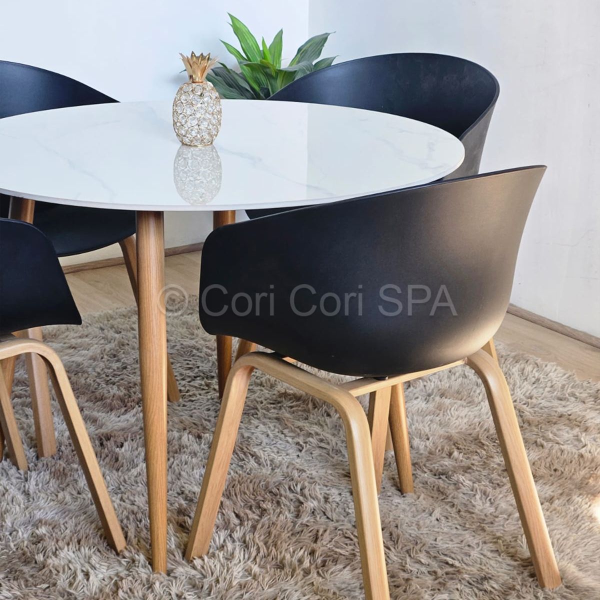 CORI CORI - Comedor Mesa Redonda Mármol 100cms + 4 Sillas Cup Negro