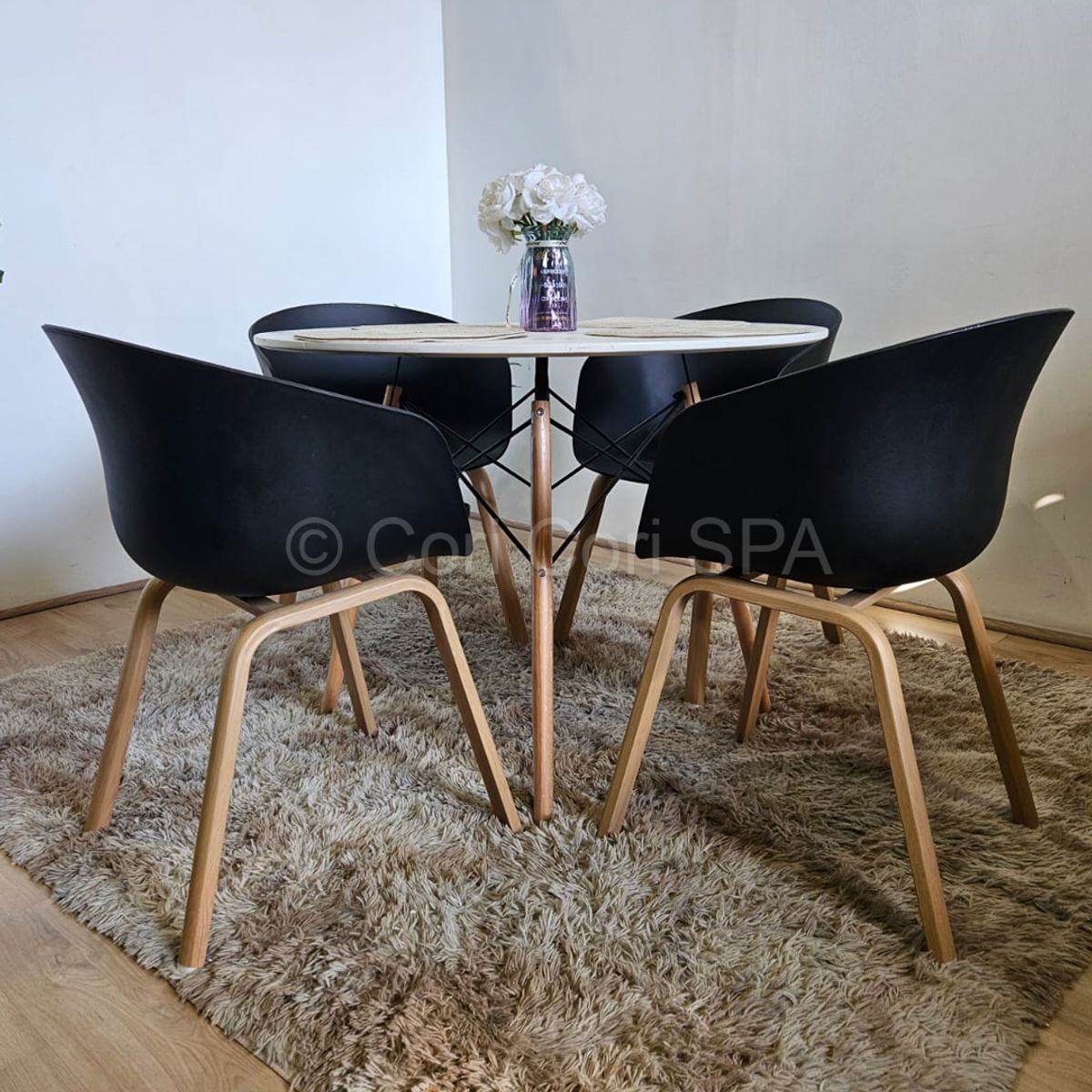 CORI CORI - Comedor Mesa Eames Melamina Blanca 100cm + 4 Sillas Cup Negro…
