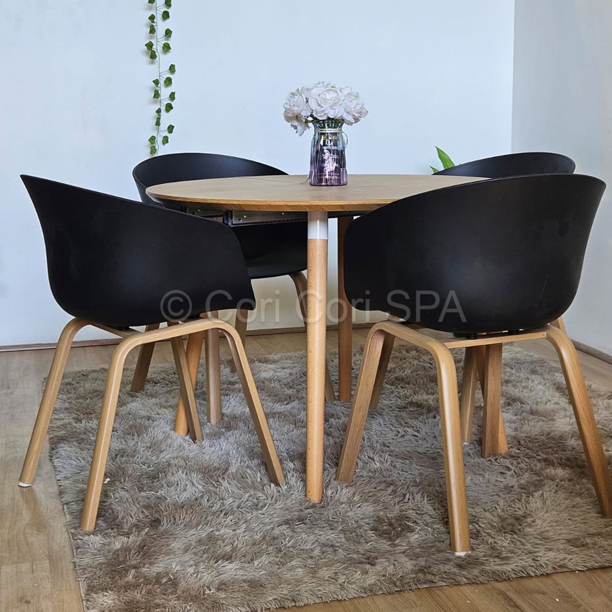 CORI CORI - Comedor Mesa Expandible 100-140-180cm + 4 Sillas Cup Negro