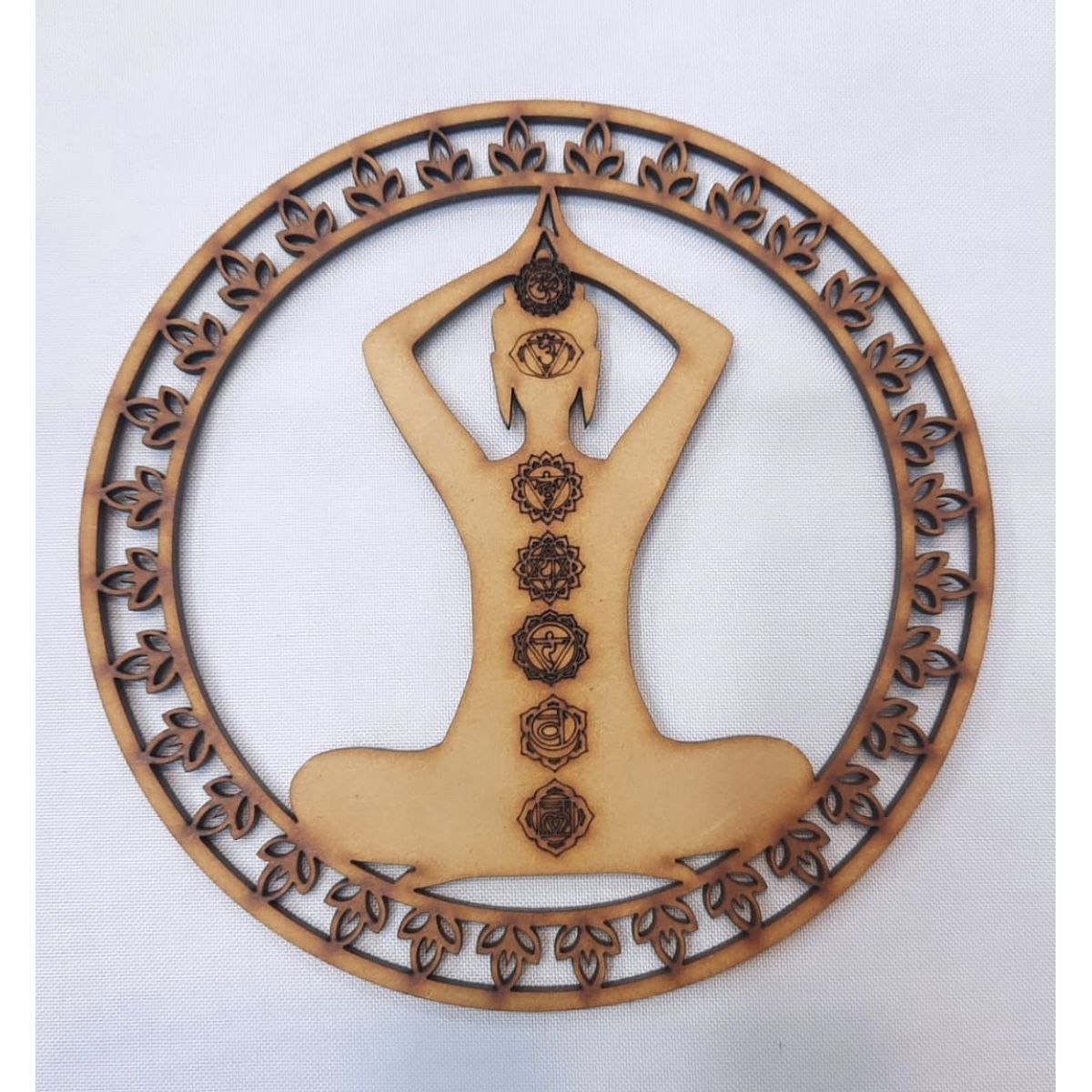 GENERICO - Buda Chakras MDF color natural 30 cm de diámetro.