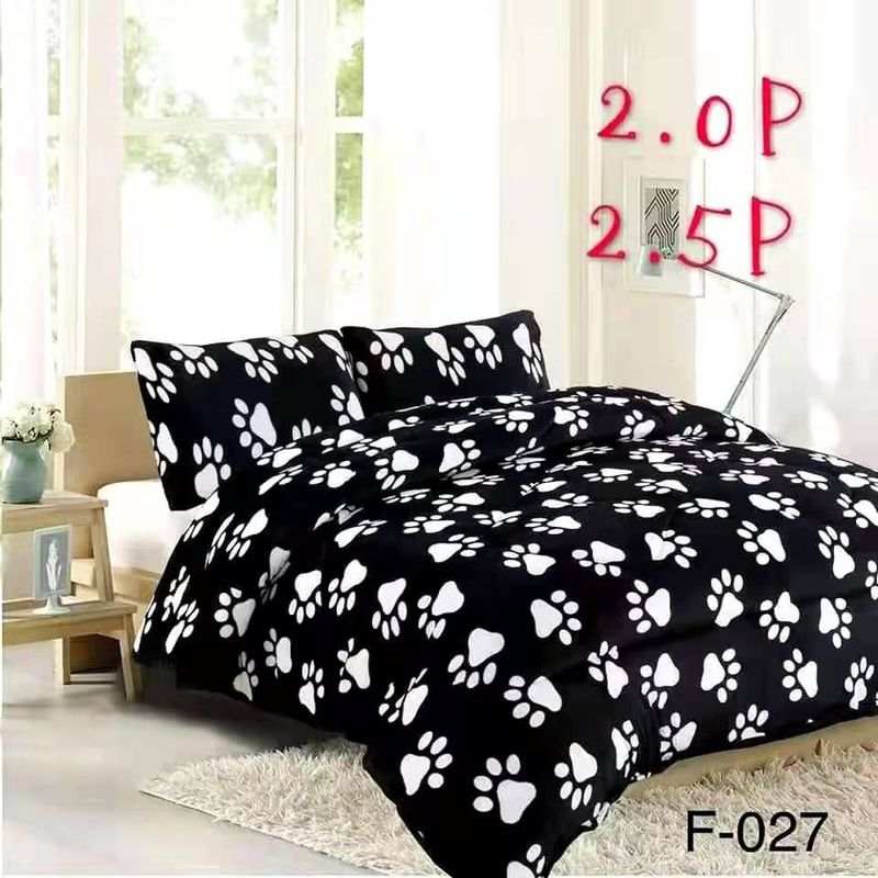 GENERICO - Cubrecama de Invierno Plush con chiporro 2 plazas Negro patitas