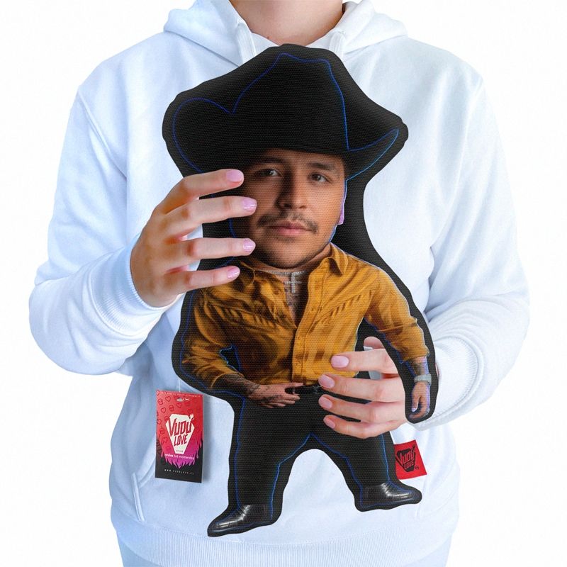 VUDU LOVE - Cojín Christian Nodal Chiquito 40cm Vudú Love