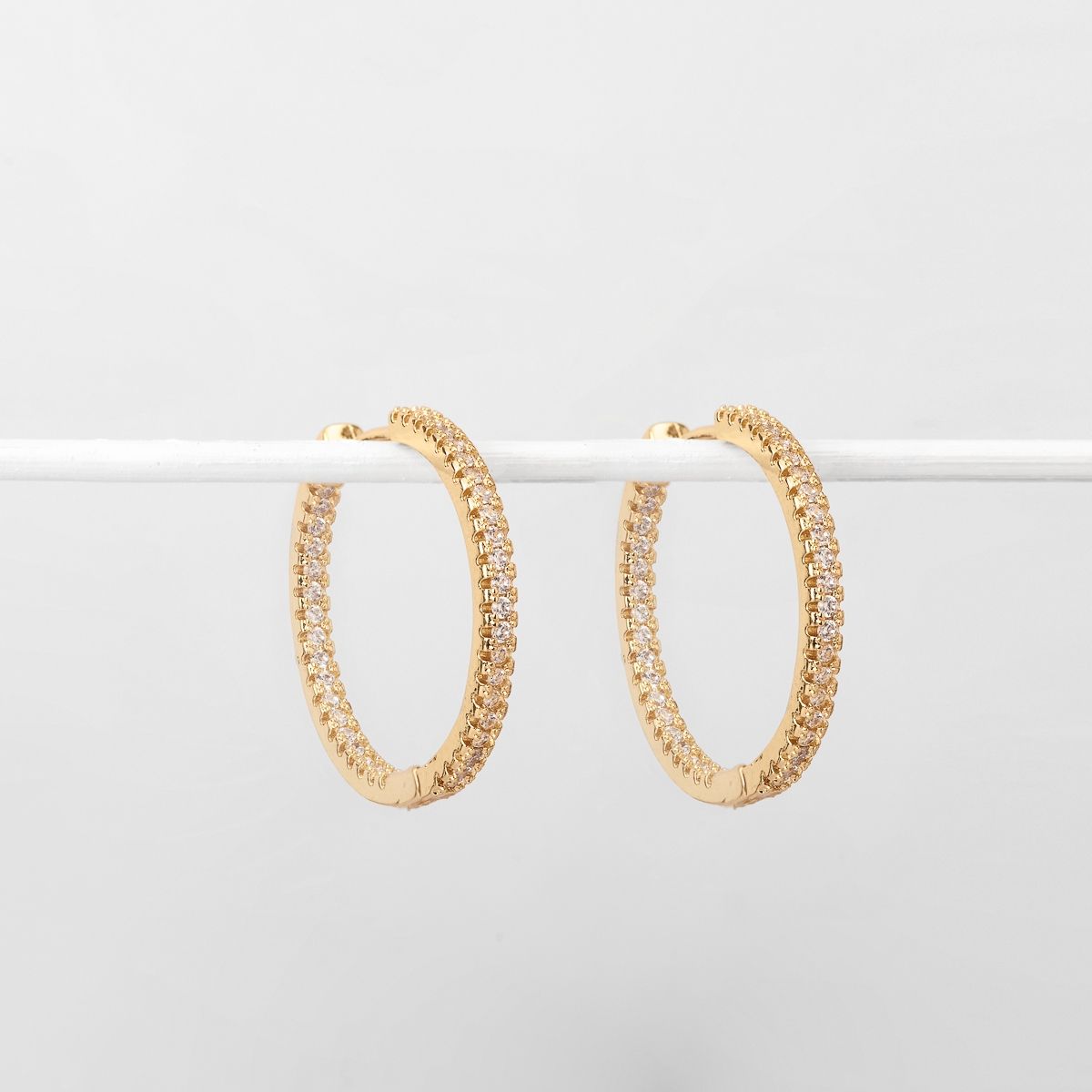BY LAS CAYETANAS - Aros argollas CLARA con microcristales