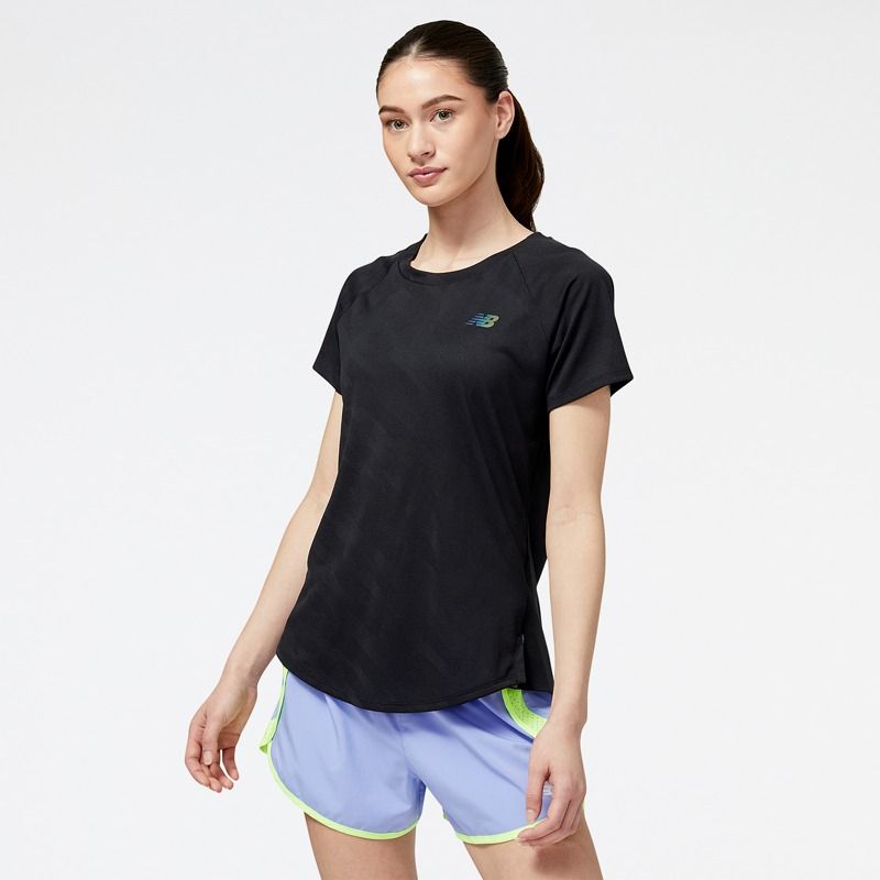 NEW BALANCE - Polera Running Mujer New Balance Q Speed Jacquar Negra