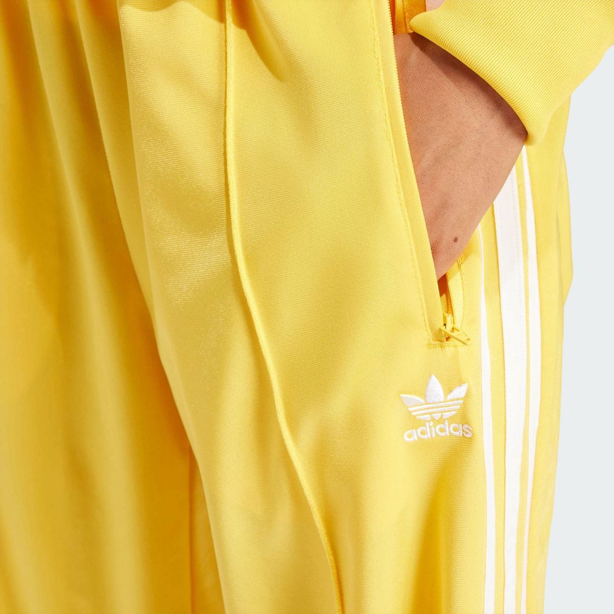 ADIDAS - Pantalón deportivo Firebird Holgado