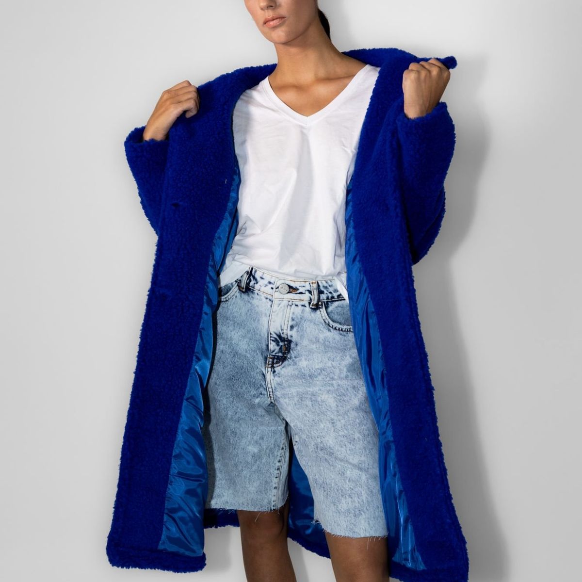 MOMCHIC - Abrigo Corderito Azul