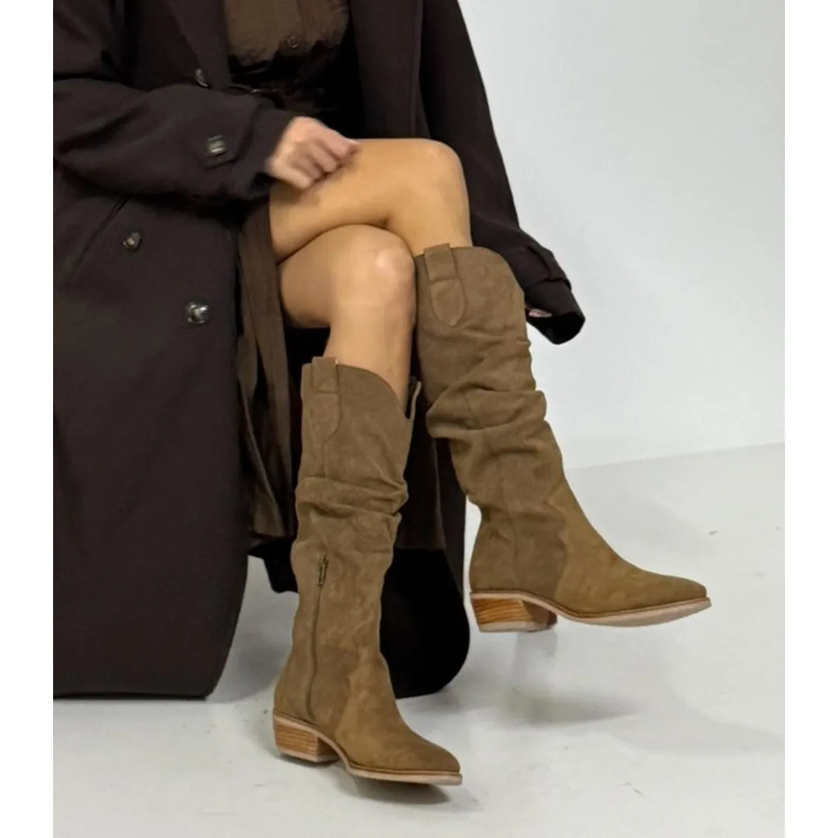 VANESSA GIL - BOTA DE CUERO PAO TAUPE