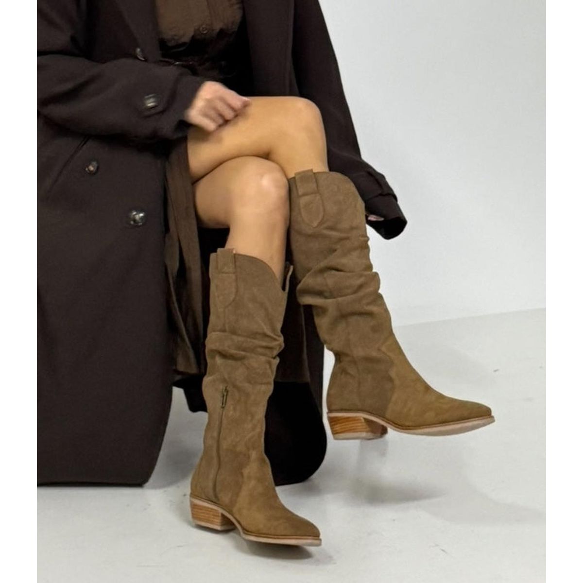 VANESSA GIL - BOTA DE CUERO PAO TAUPE