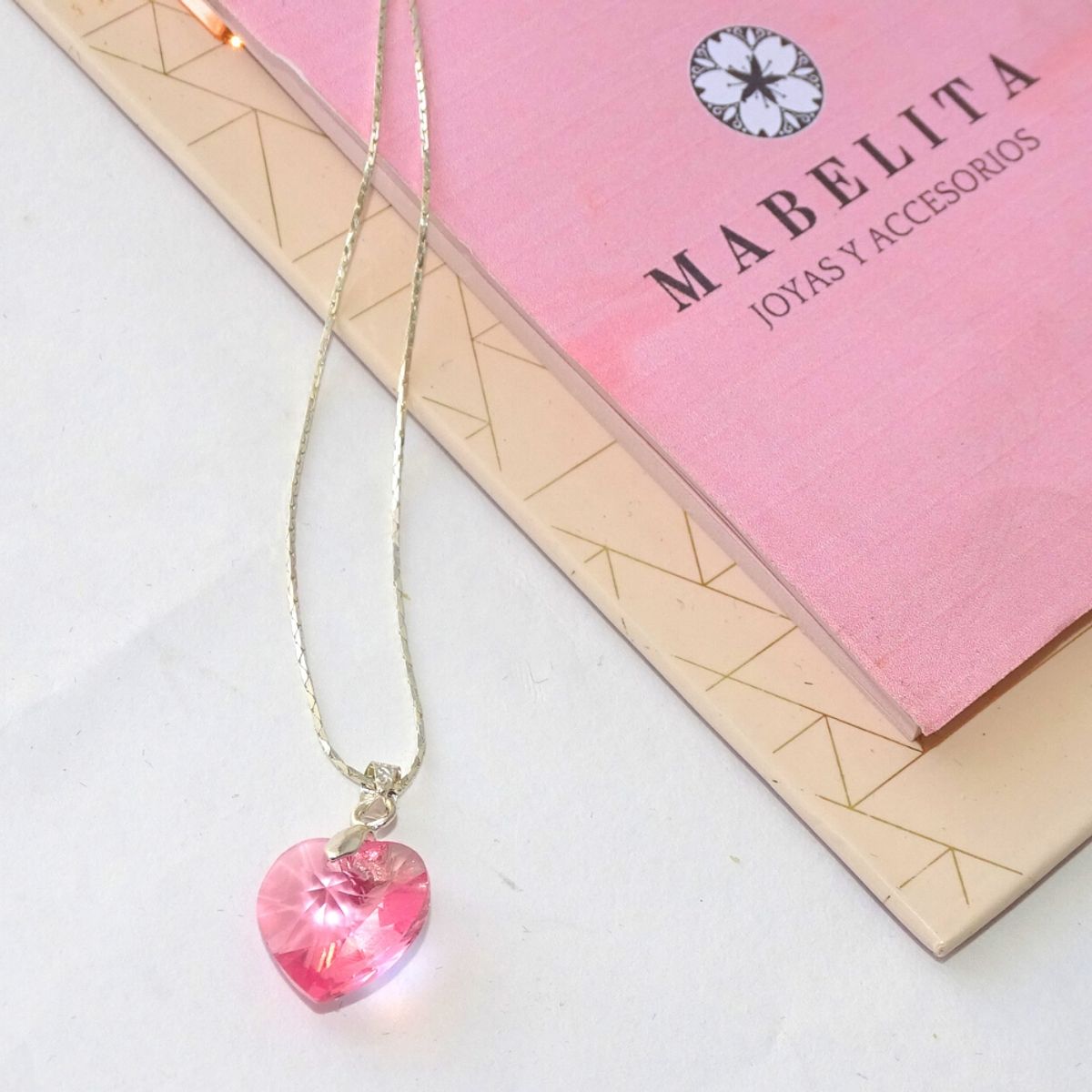 MABELITA - Cadena De Plata Cobra Corazón De Cristal Rosa