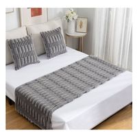 Set Piecera + 2 Fundas Cojín Tipo Piel Modelo Bambú Color Gris