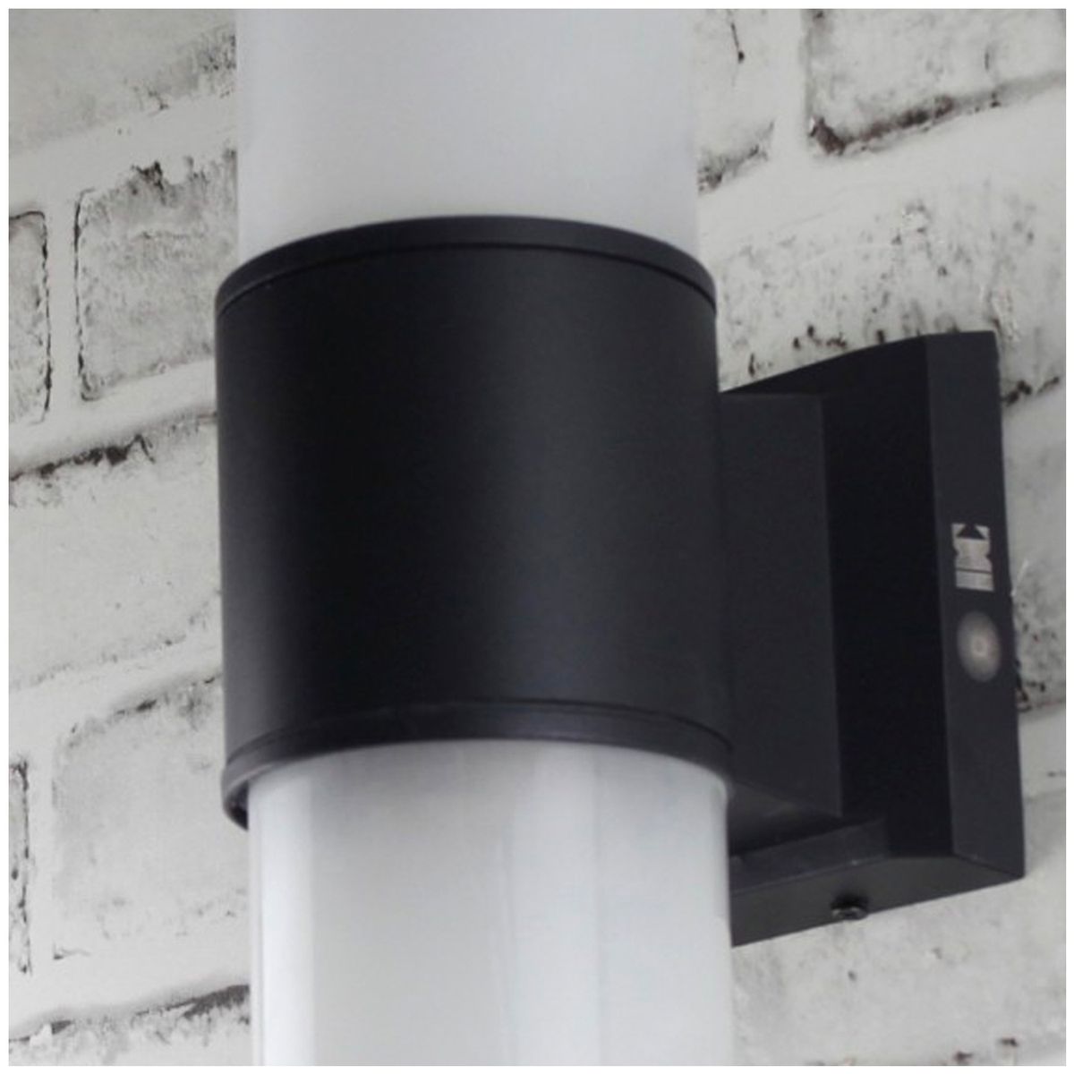 WANT - Apliqué LED Cilíndrico Doble Porta E-27 Negro Incluye Ampolletas Frías