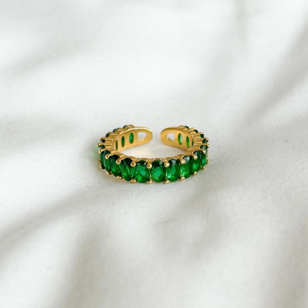 EL BAZAR DE ELLA - Anillo baño de oro 18 quilates con incrustaciones de circones