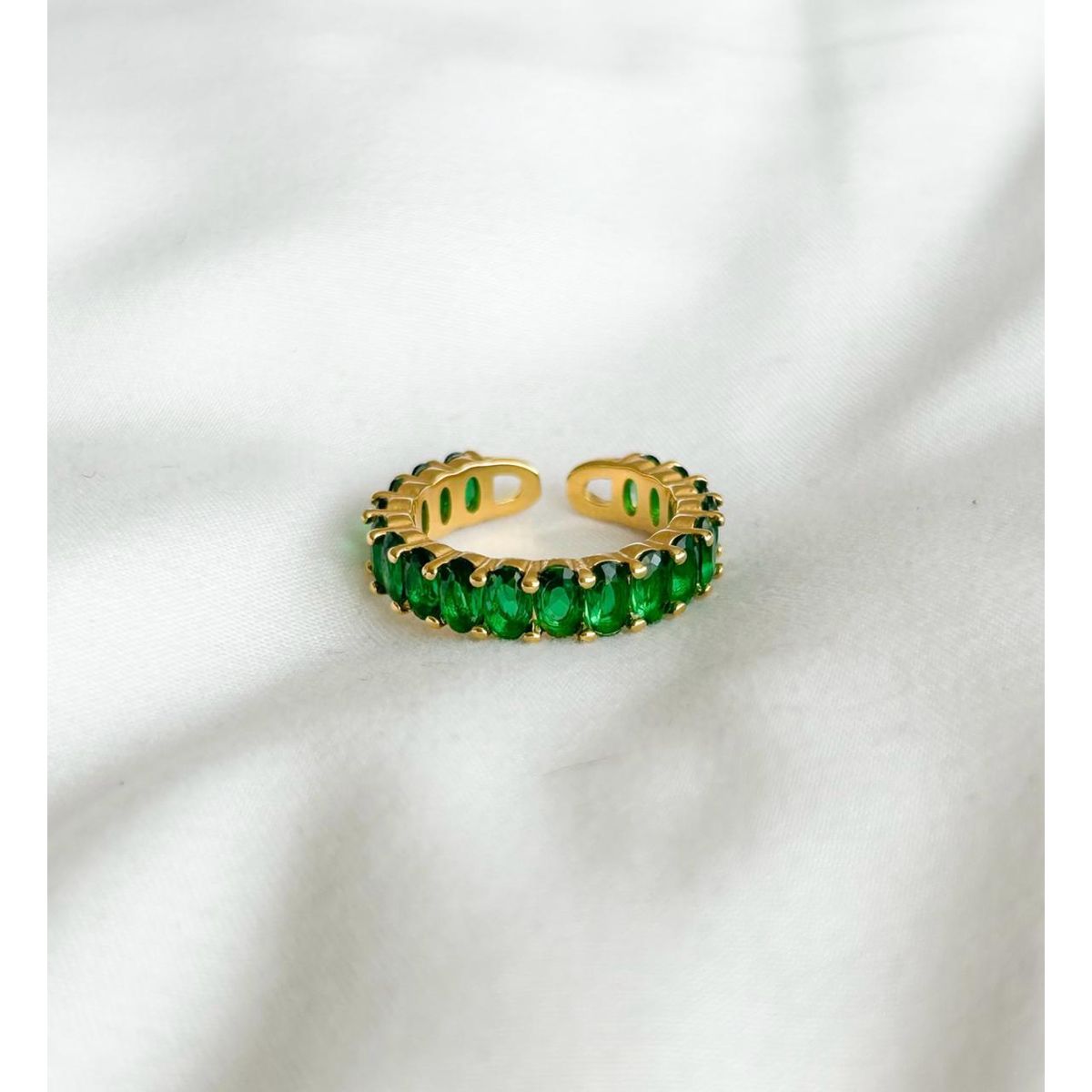 EL BAZAR DE ELLA - Anillo baño de oro 18 quilates con incrustaciones de circones