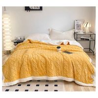 Frazada Manta Polar Sherpa térmica 2 Plazas trenzado Relieve Amarillo